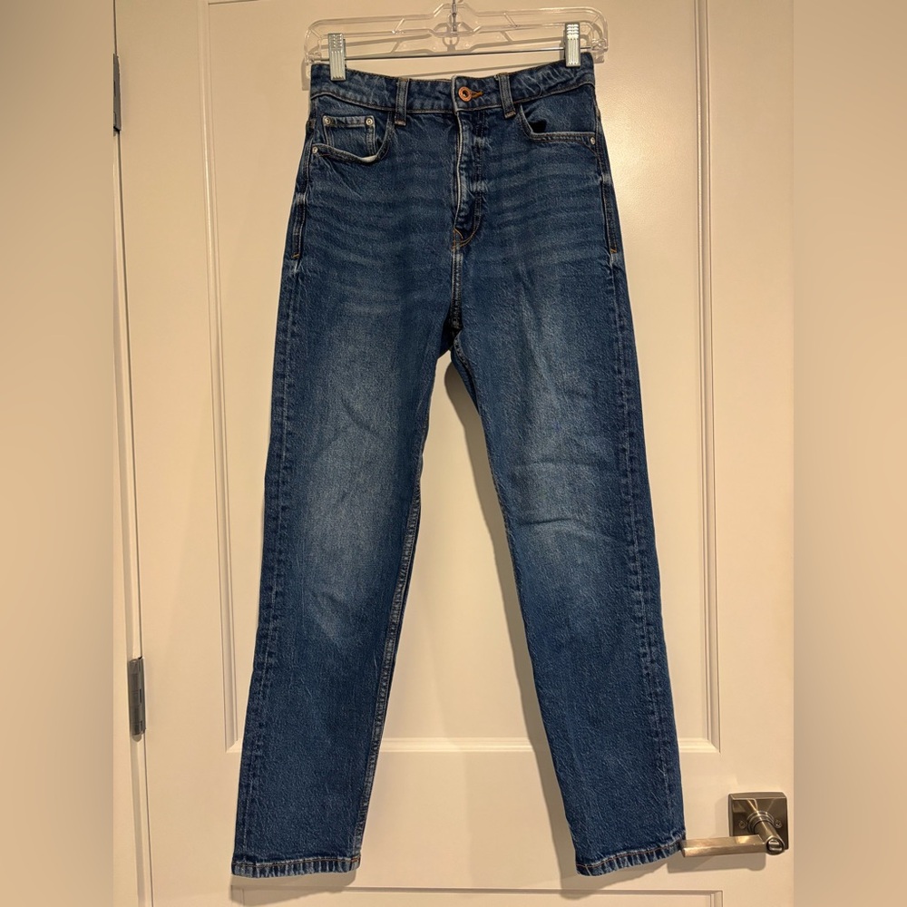 Zara Women’s Mom Blue Jeans